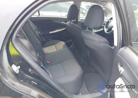 2011 Toyota Corolla S z USA, uszkodzony, nr VIN 2T1BU4EEXBC733044